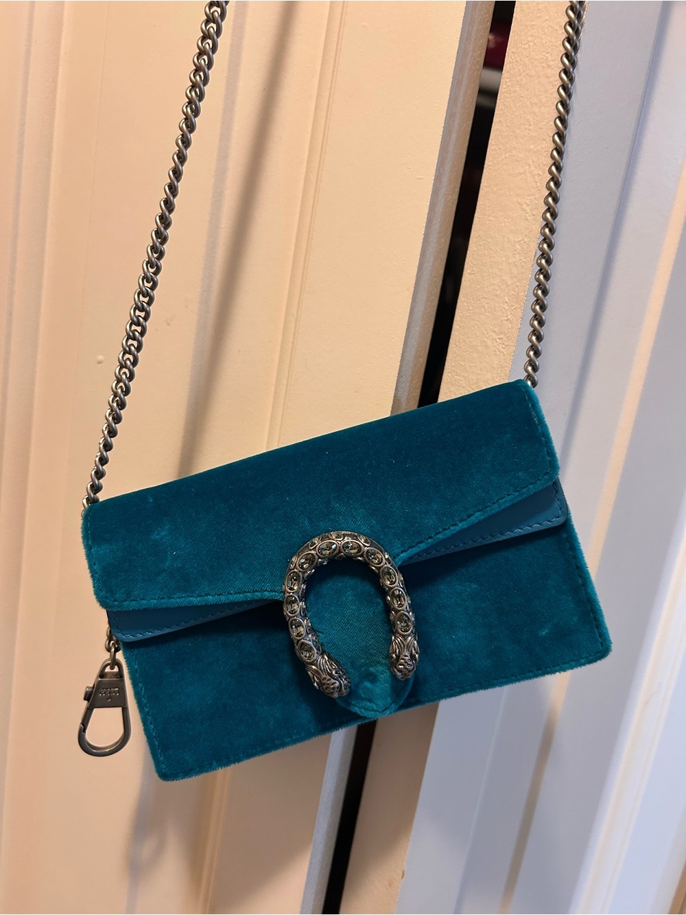 Authentic Gucci Teal Velvet Dionysus Chain Crossbody Bag - Picture 13 of 14